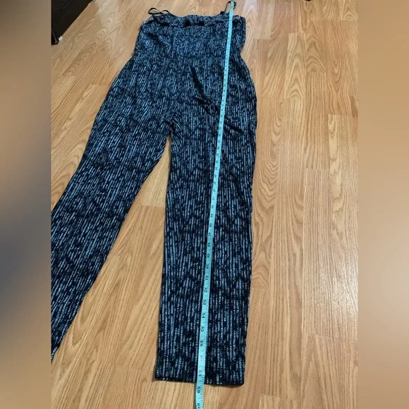 Sz M Reitmans Navy Stripped Spaghetti-Strap Jumpsuit - Picture 5 of 6